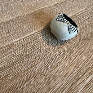 House of Harlow 1960 rhinestone and leather ring